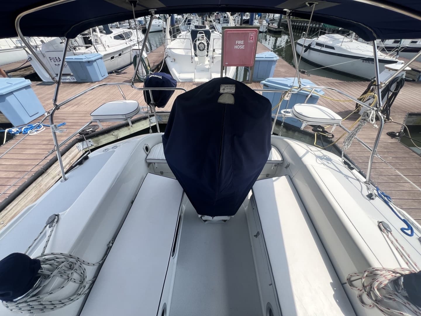 2004 Catalina 320