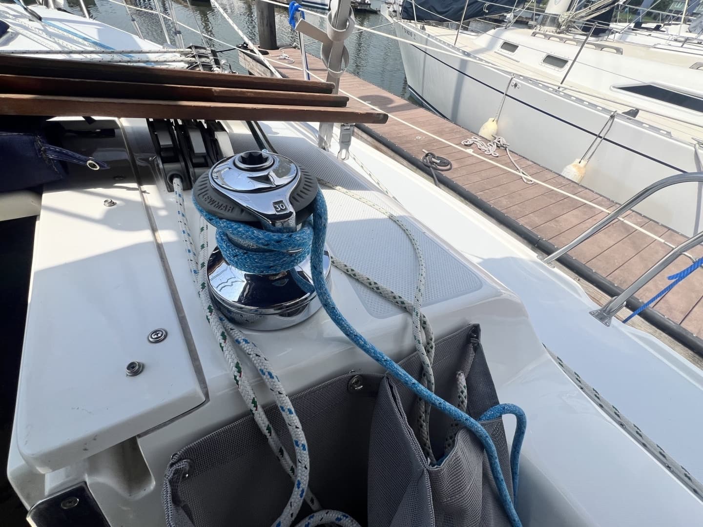 2004 Catalina 320