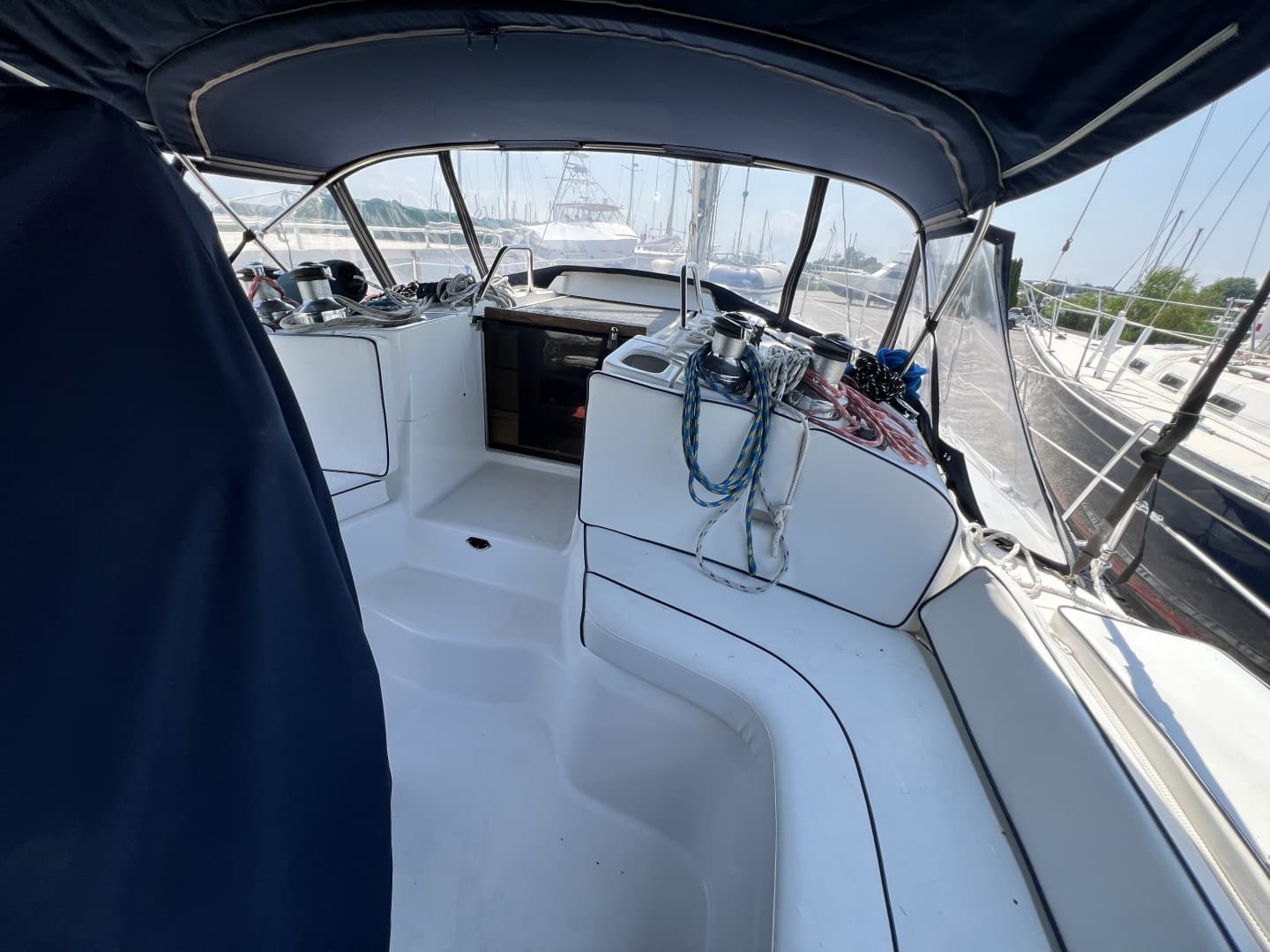 2002 Hunter 410