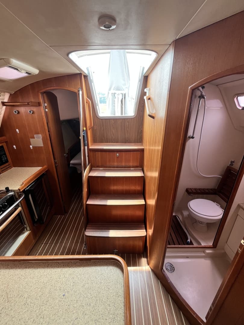 2007 Hunter 38