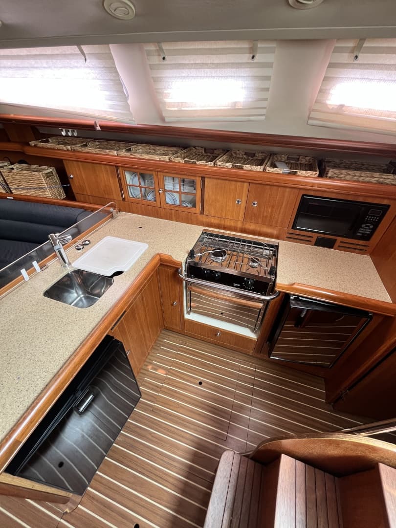 2007 Hunter 38