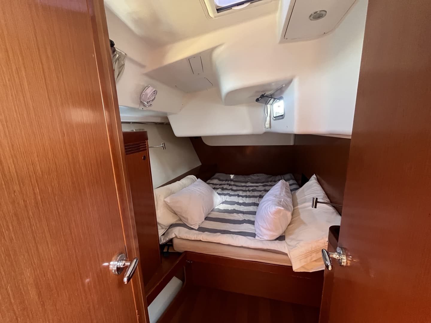 2011 Beneteau Oceanis 54