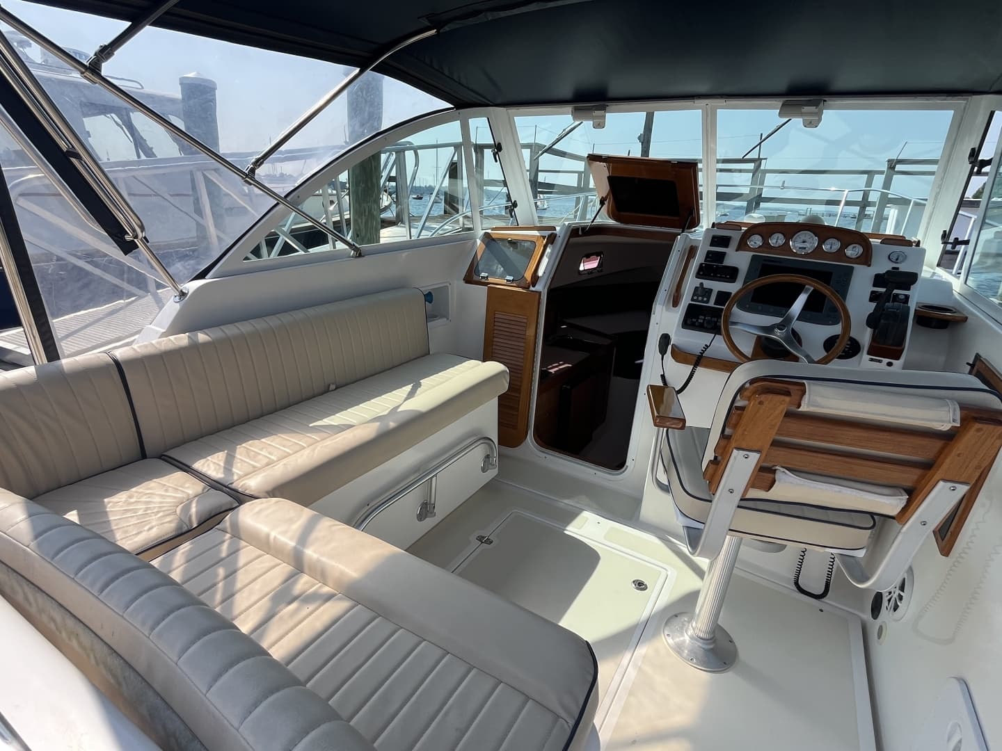 2004 Surf-Hunter Surfhunter 29