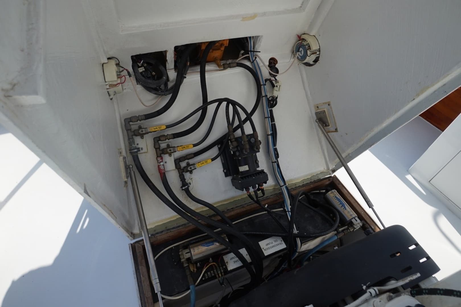 Rowe 36' Salty Dog - Engine Room