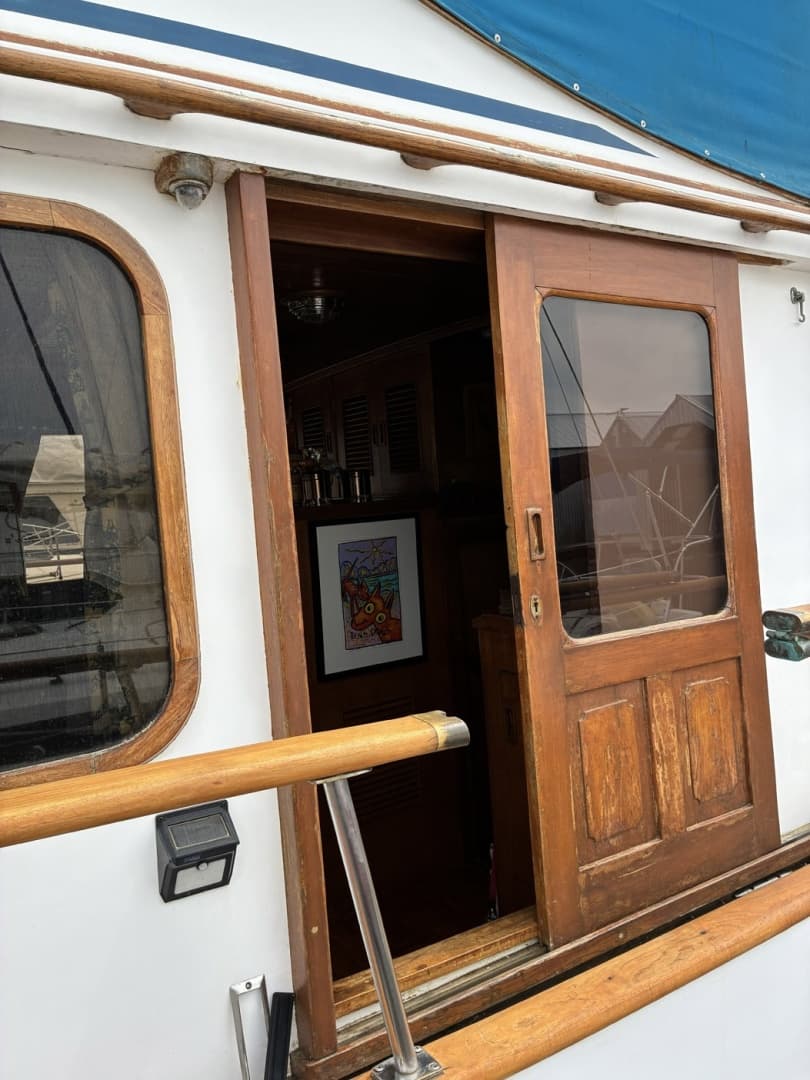 1979 Ocean Alexander 40 Double Cabin
