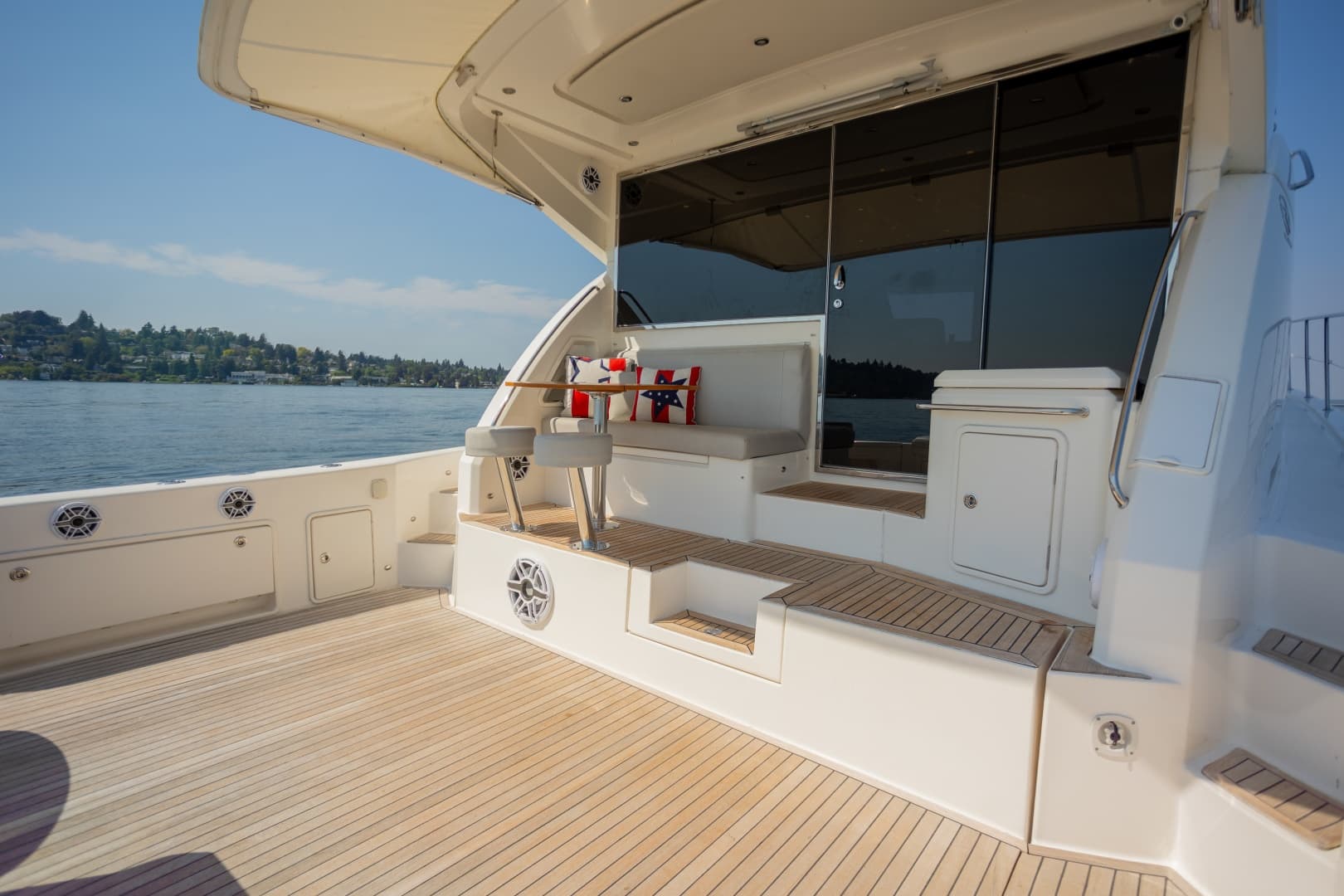 2012 Riviera 53 Enclosed Flybridge