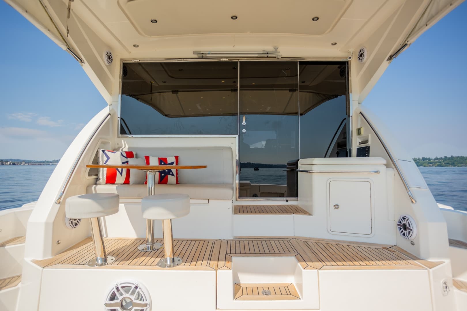 2012 Riviera 53 Enclosed Flybridge