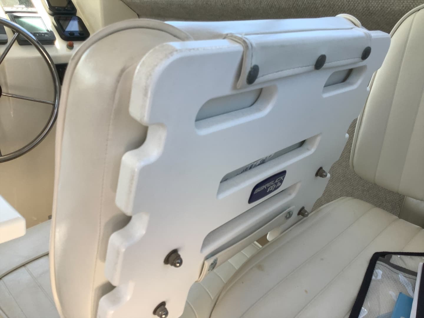 2012 Parker 2520 XL Sport Cabin
