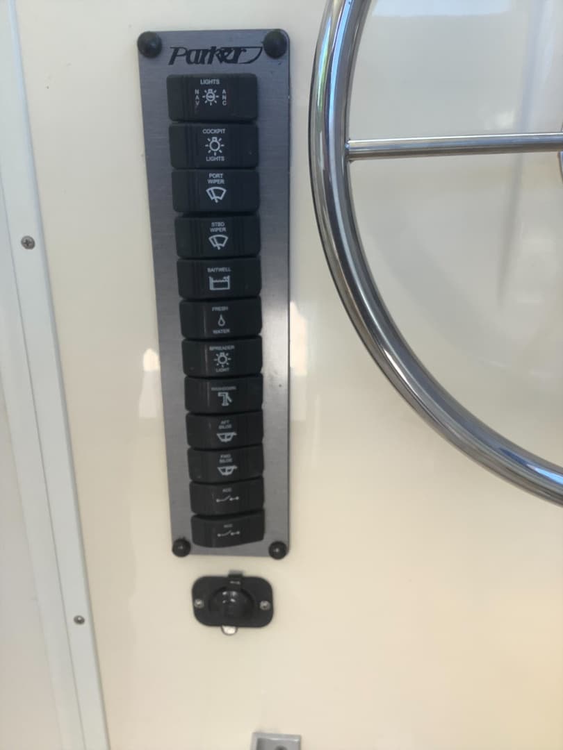 2012 Parker 2520 XL Sport Cabin