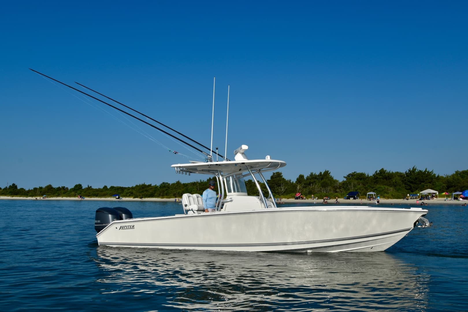 2015 Jupiter 30 Center Console