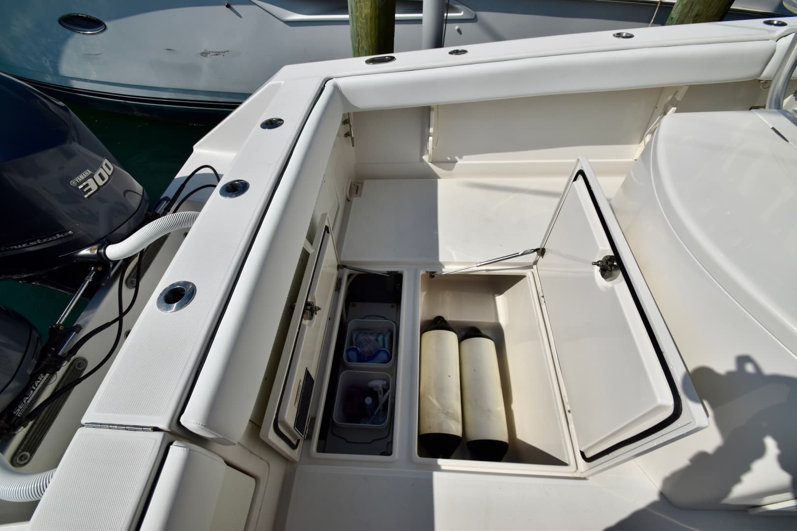 2015 Jupiter 30 Center Console