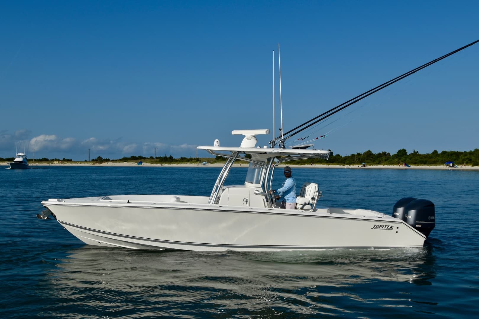 2015 Jupiter 30 Center Console