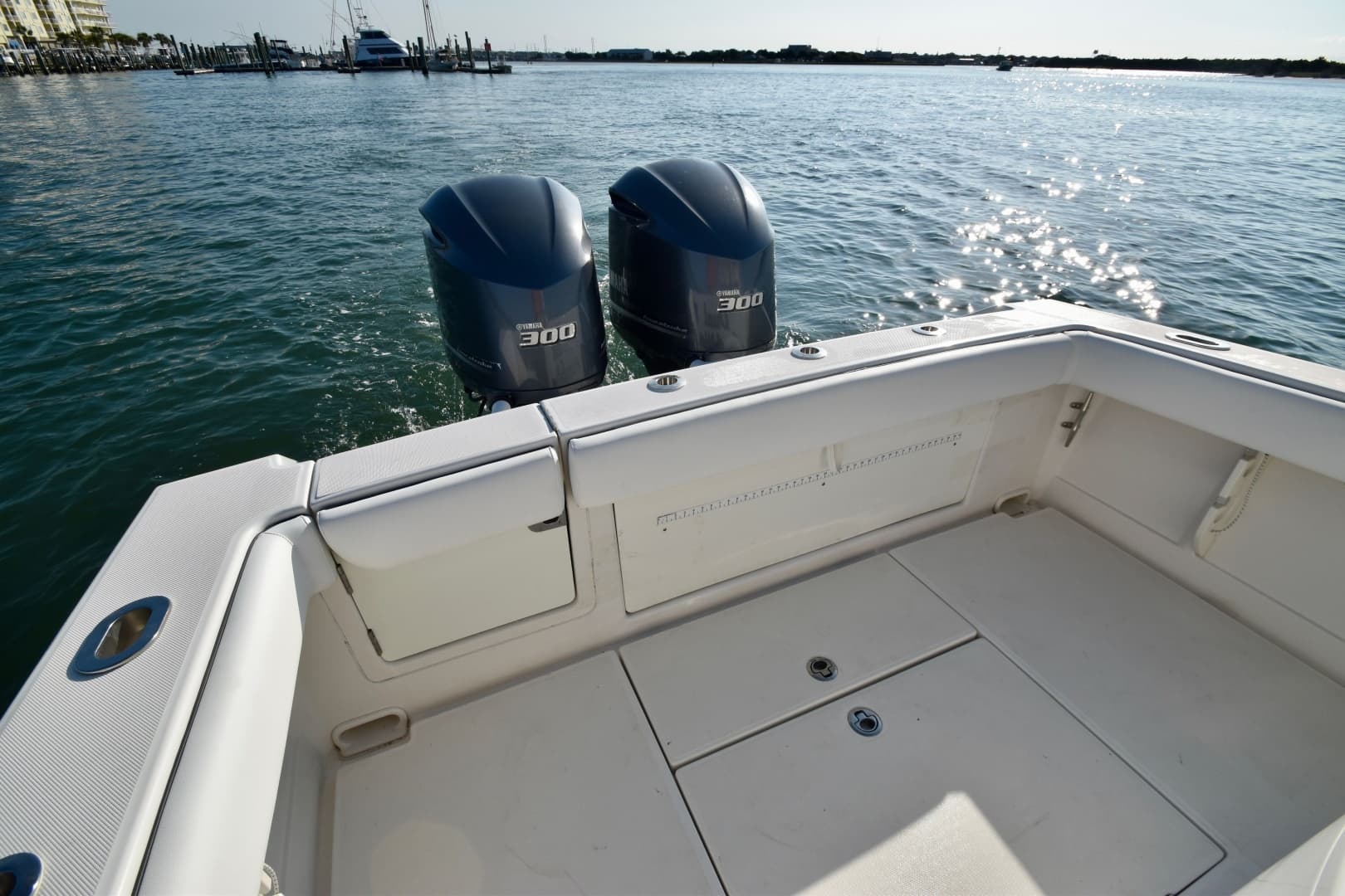 2015 Jupiter 30 Center Console