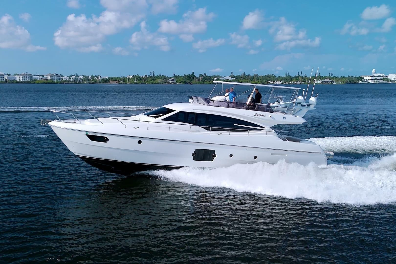 2014 Ferretti Yachts 620