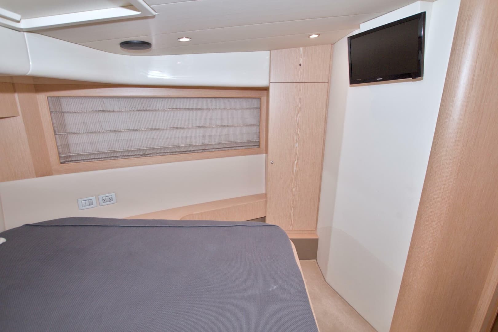 2014 Ferretti Yachts 620