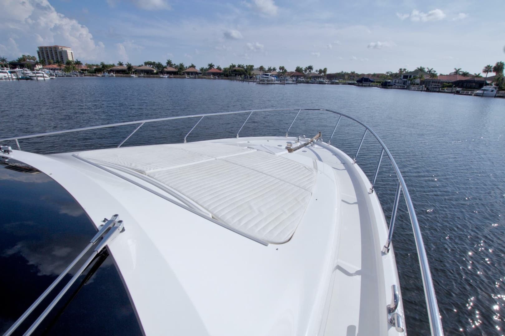 2014 Ferretti Yachts 620