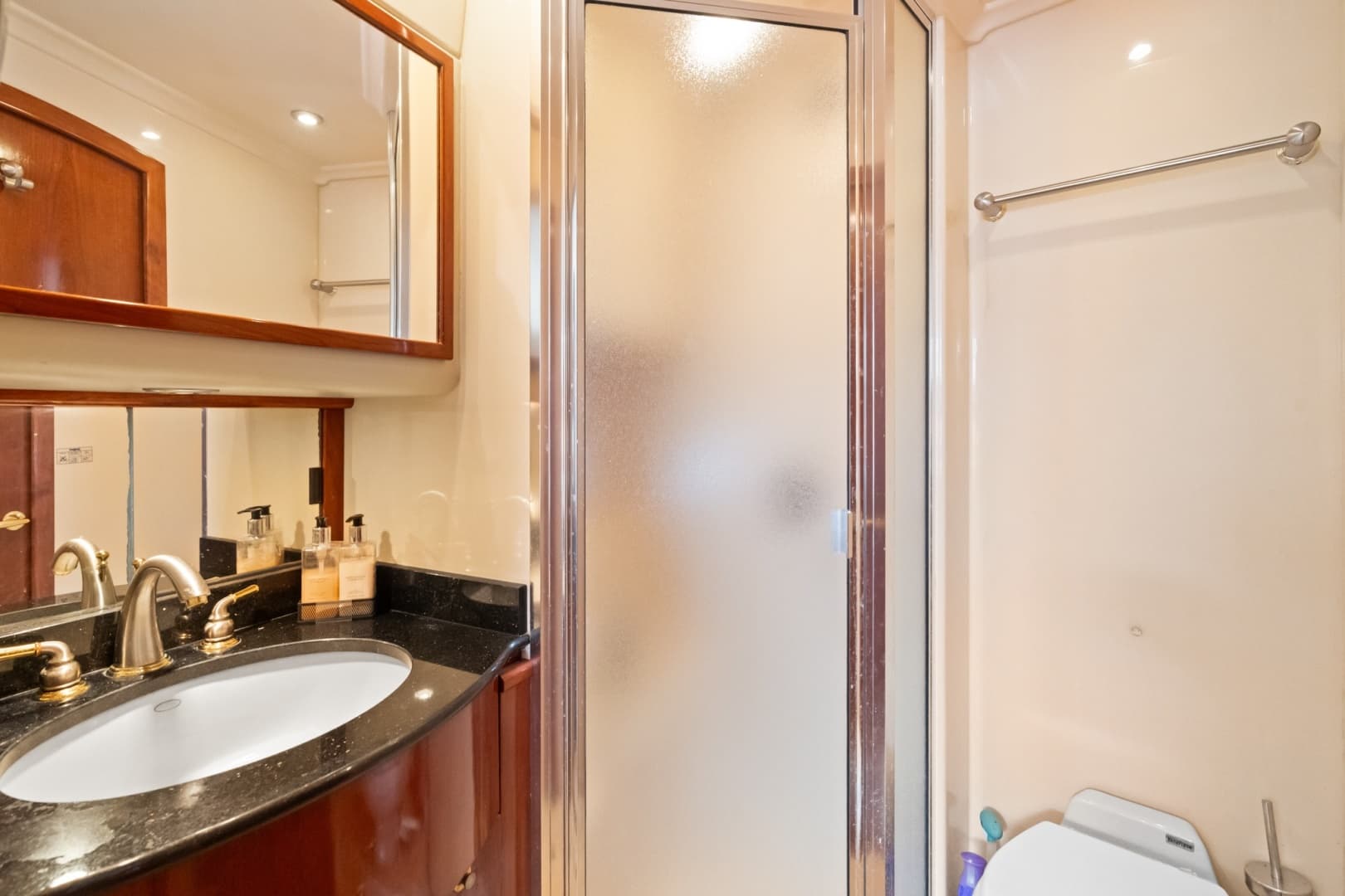 2008 Meridian 580 Pilothouse