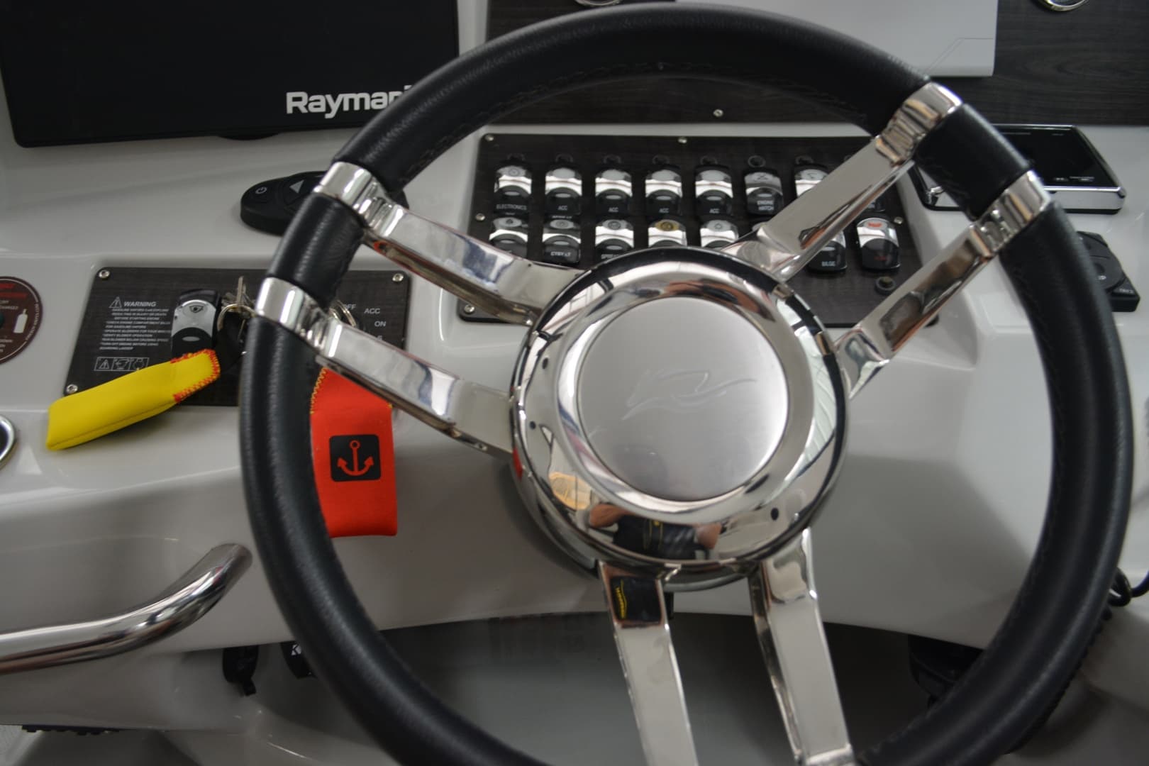 2018 Rinker 320 EX