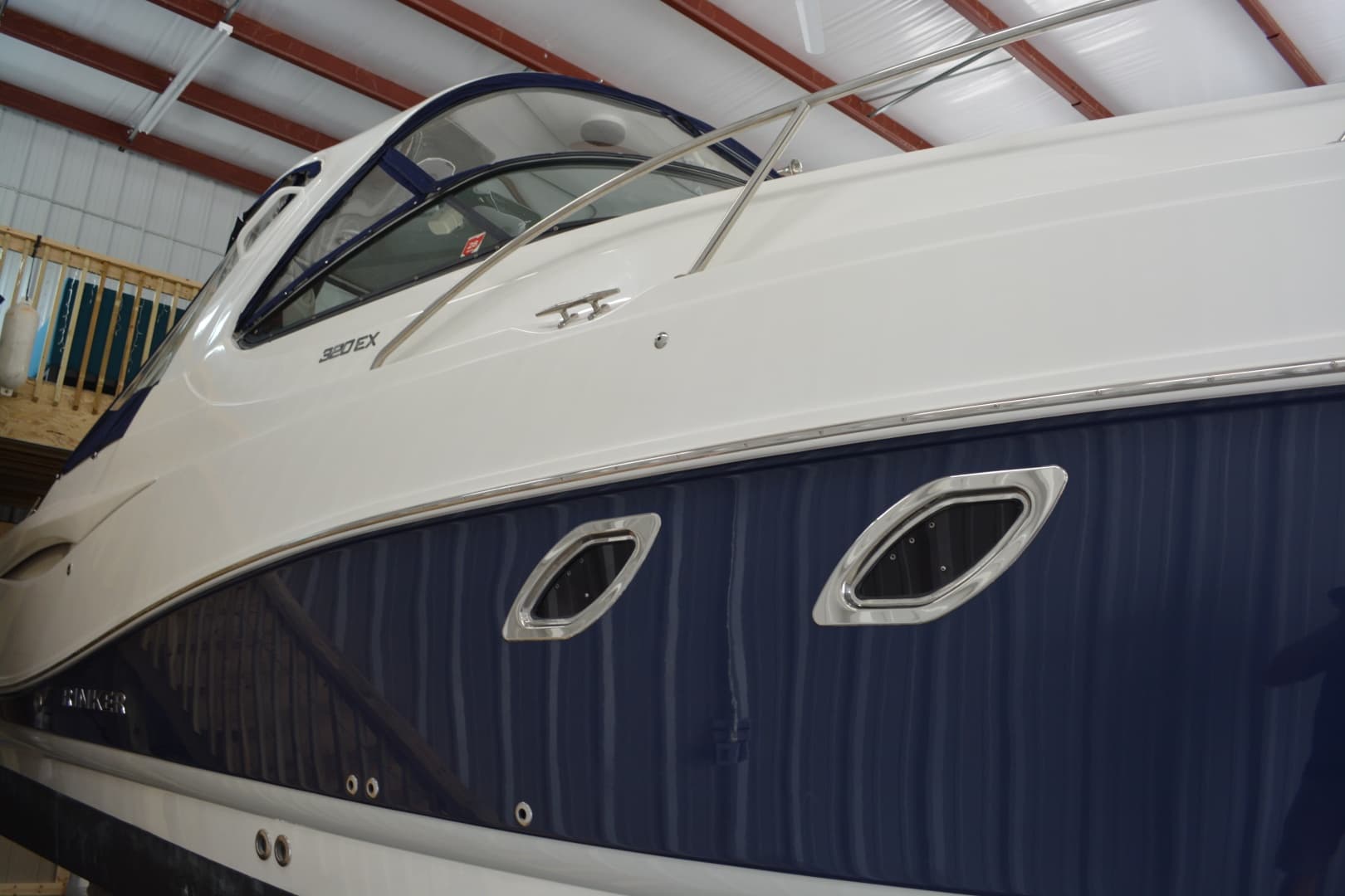 2018 Rinker 320 EX