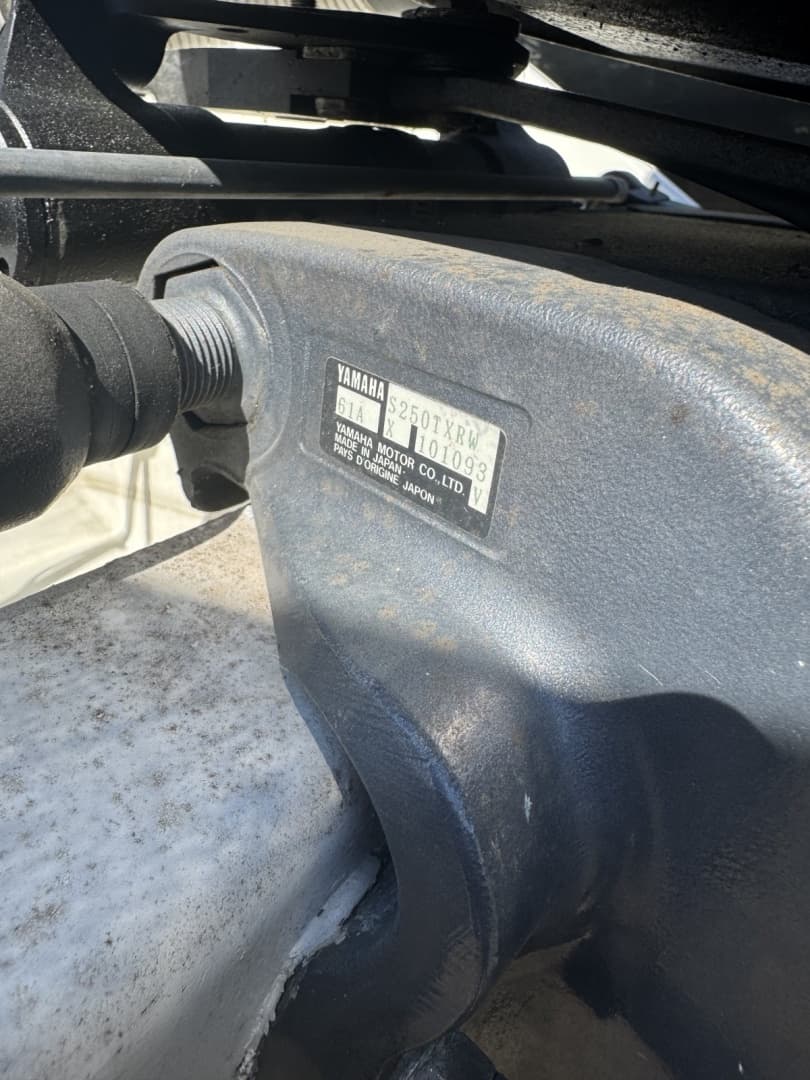 1990 Donzi F 33