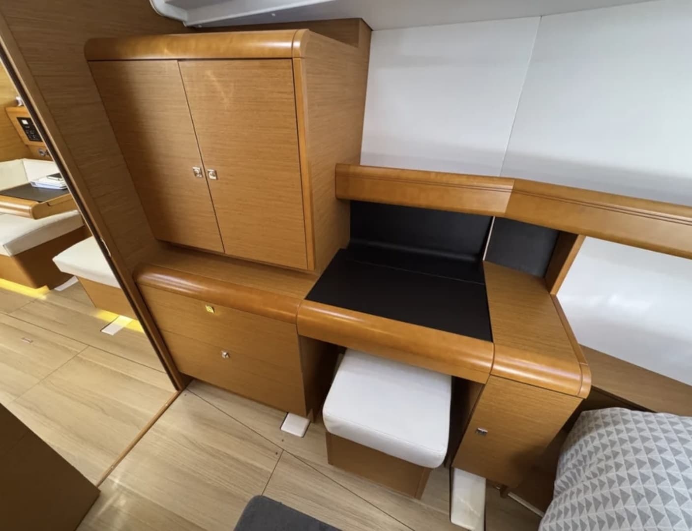 2016 Jeanneau Sun Odyssey 449
