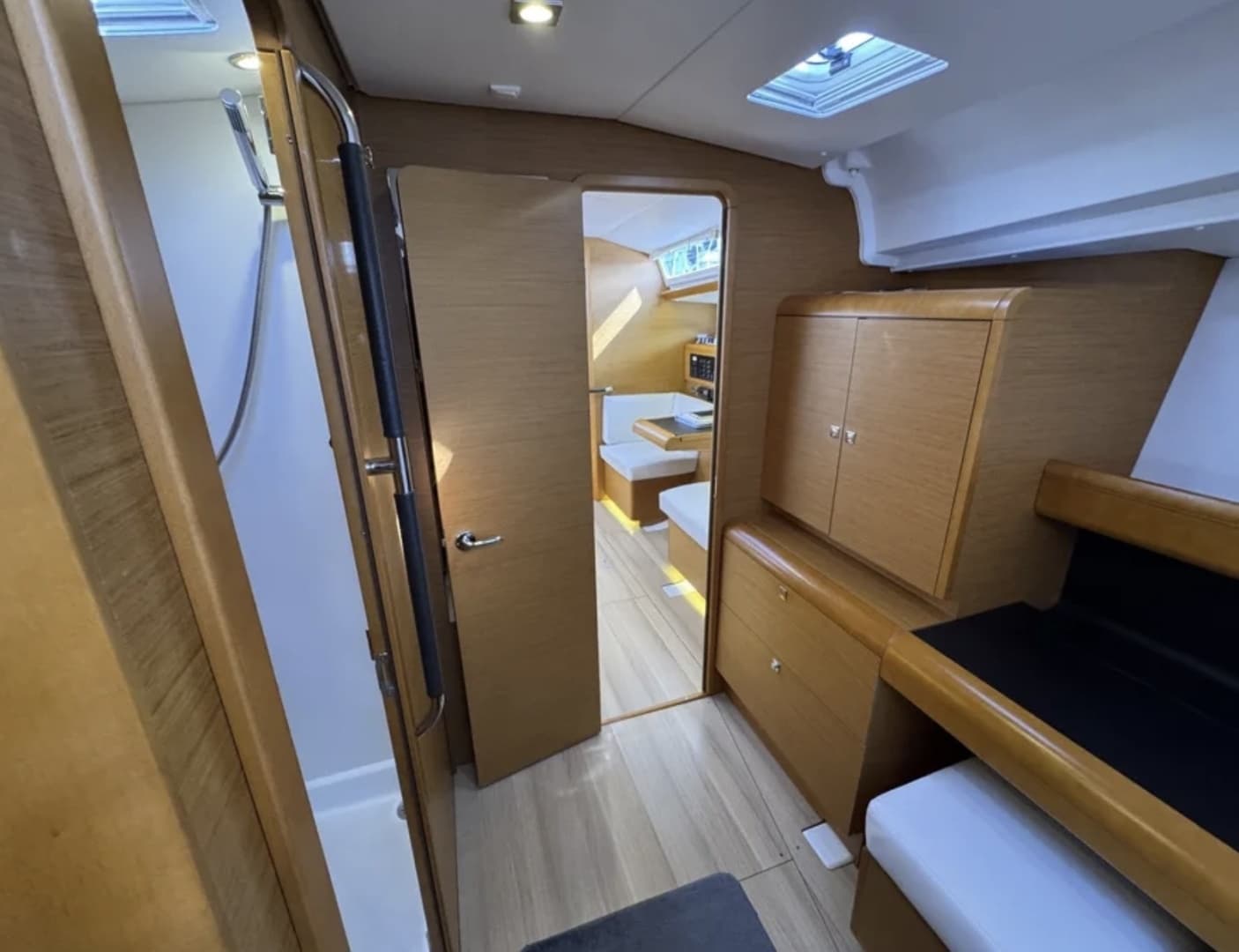 2016 Jeanneau Sun Odyssey 449
