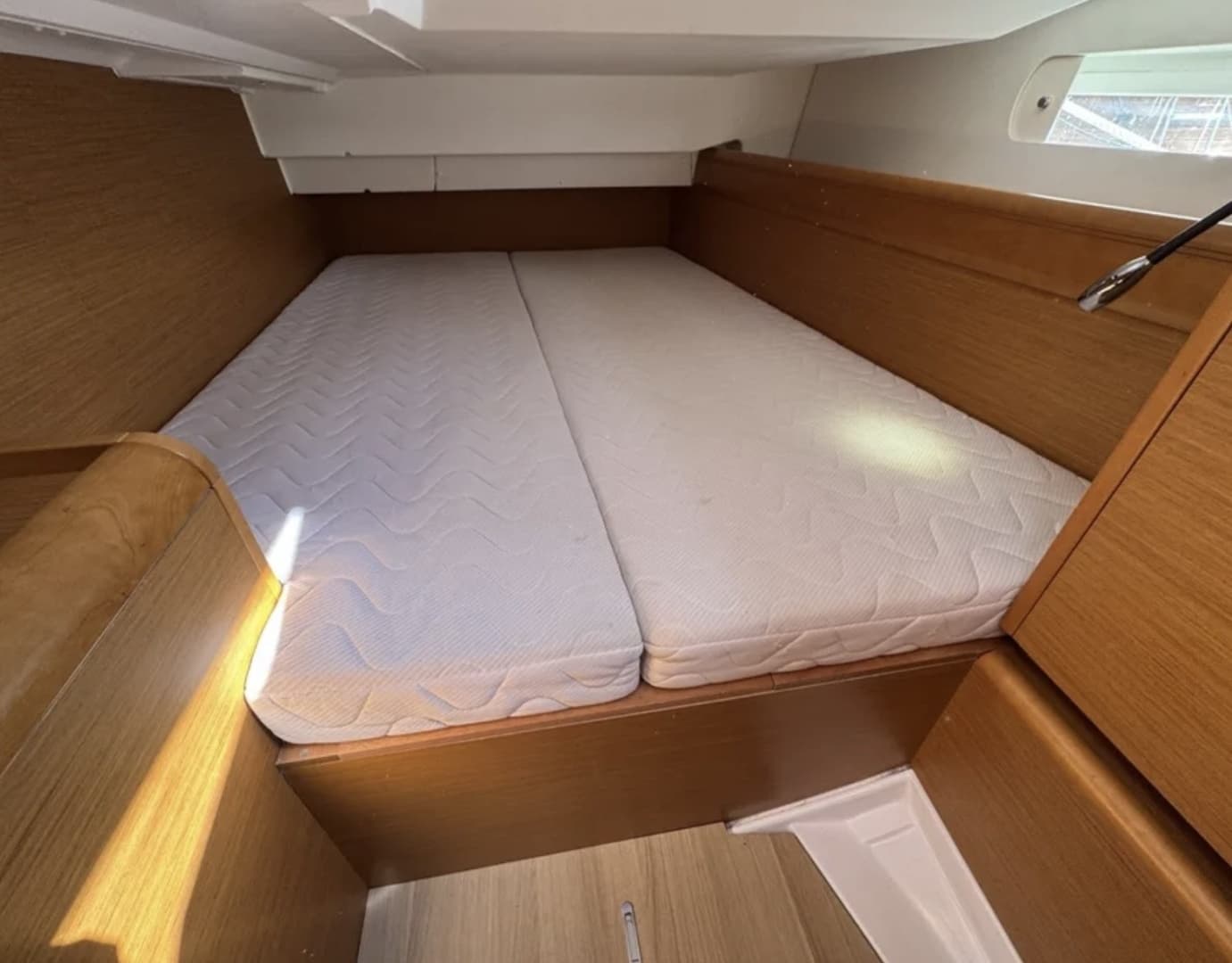 2016 Jeanneau Sun Odyssey 449