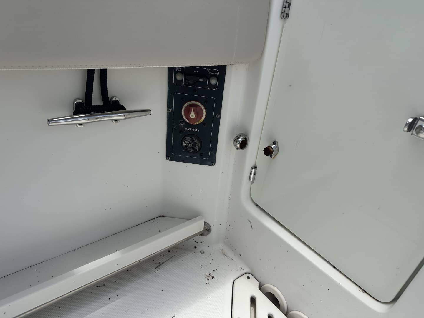 2015 Boston Whaler 
