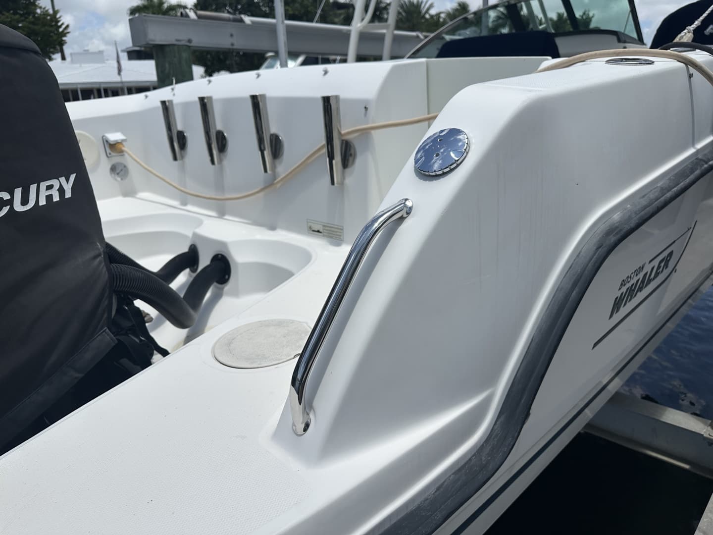 2015 Boston Whaler 