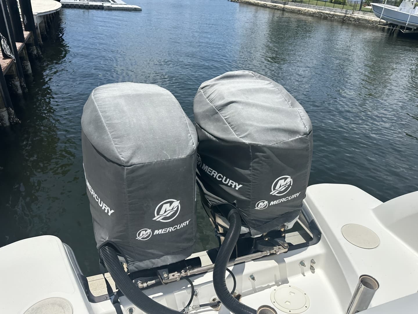 2015 Boston Whaler 