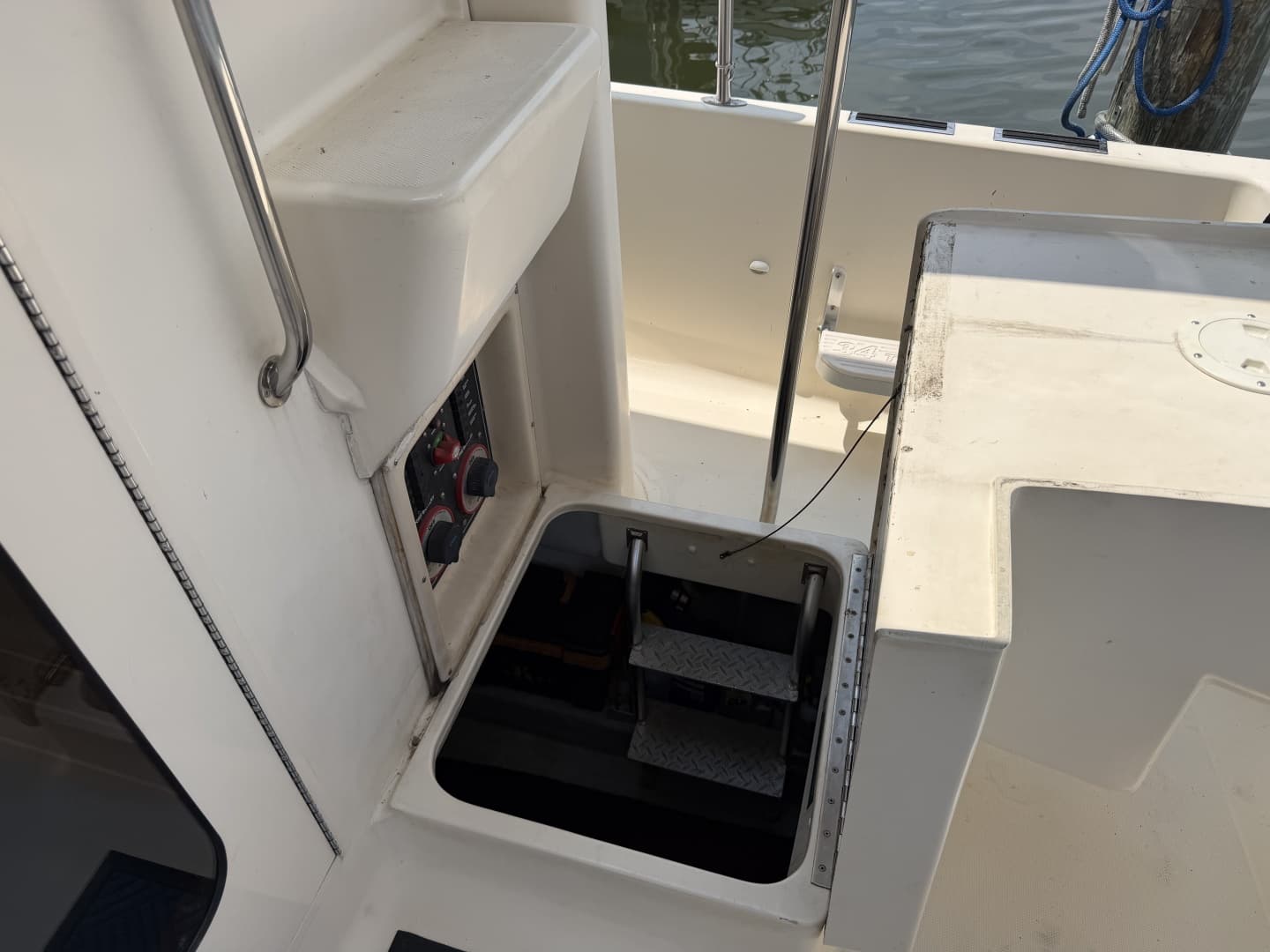 2006 Mainship 34 Trawler