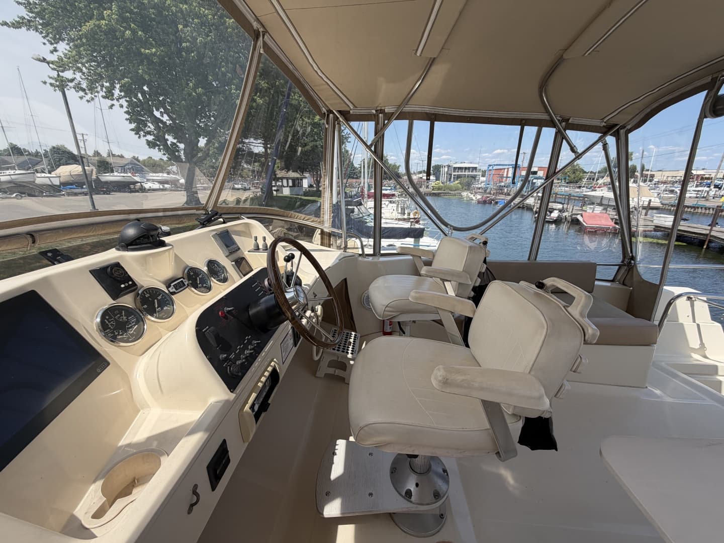2006 Mainship 34 Trawler
