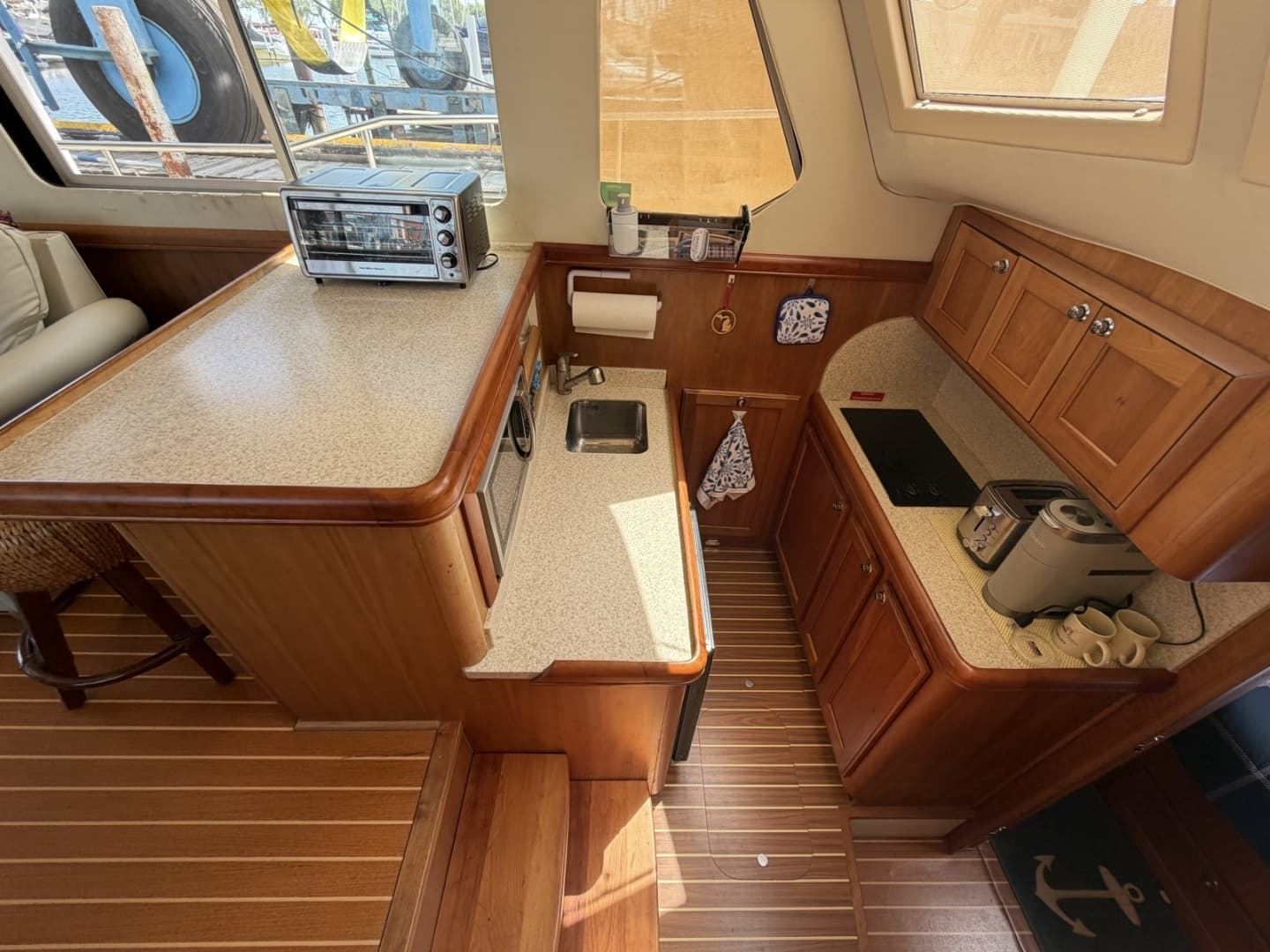 2006 Mainship 34 Trawler