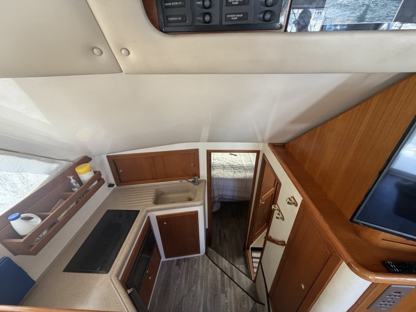 2000 Riviera 34