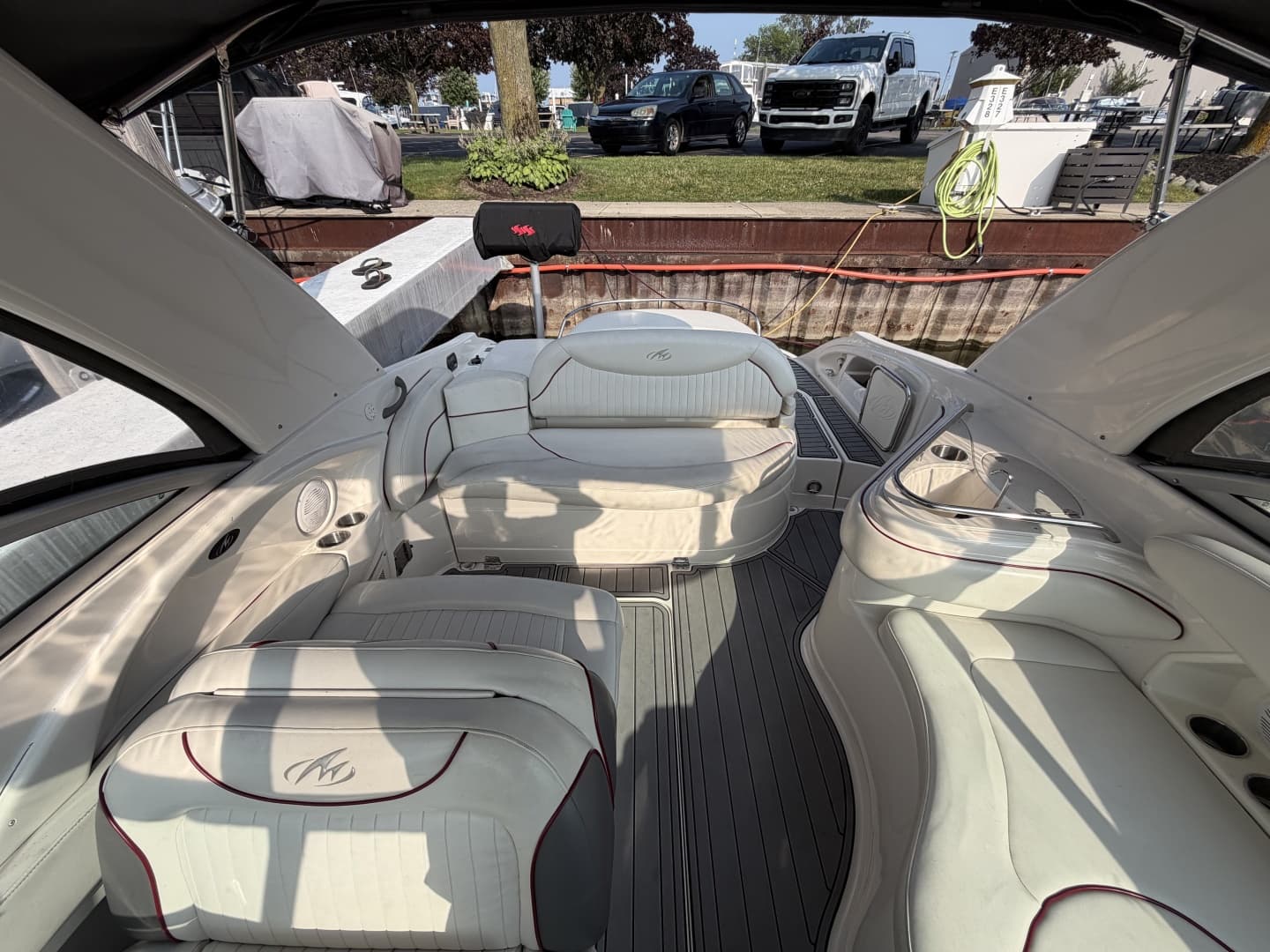 2006 Monterey 298 Sport Cruiser
