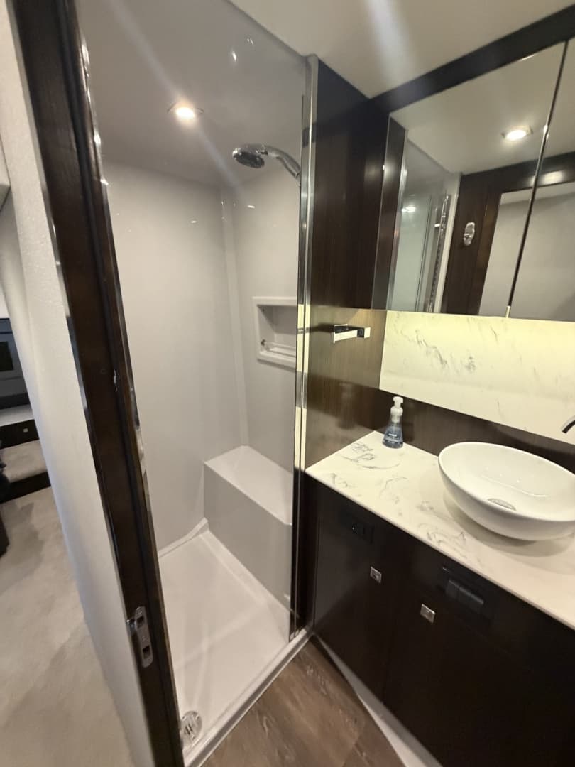 2022 Cruisers 46 Cantius