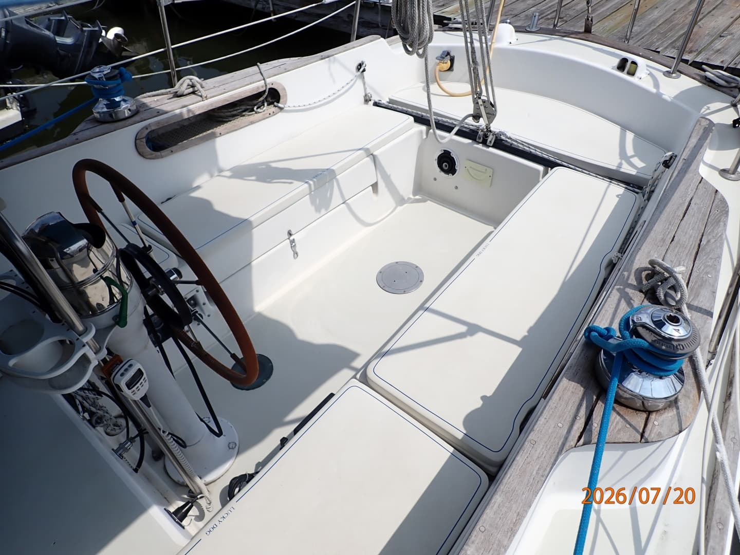 35' Pearson cockpit1