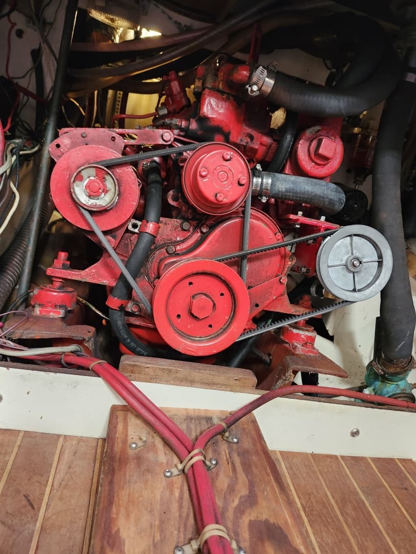 35' Pearson auxiliary