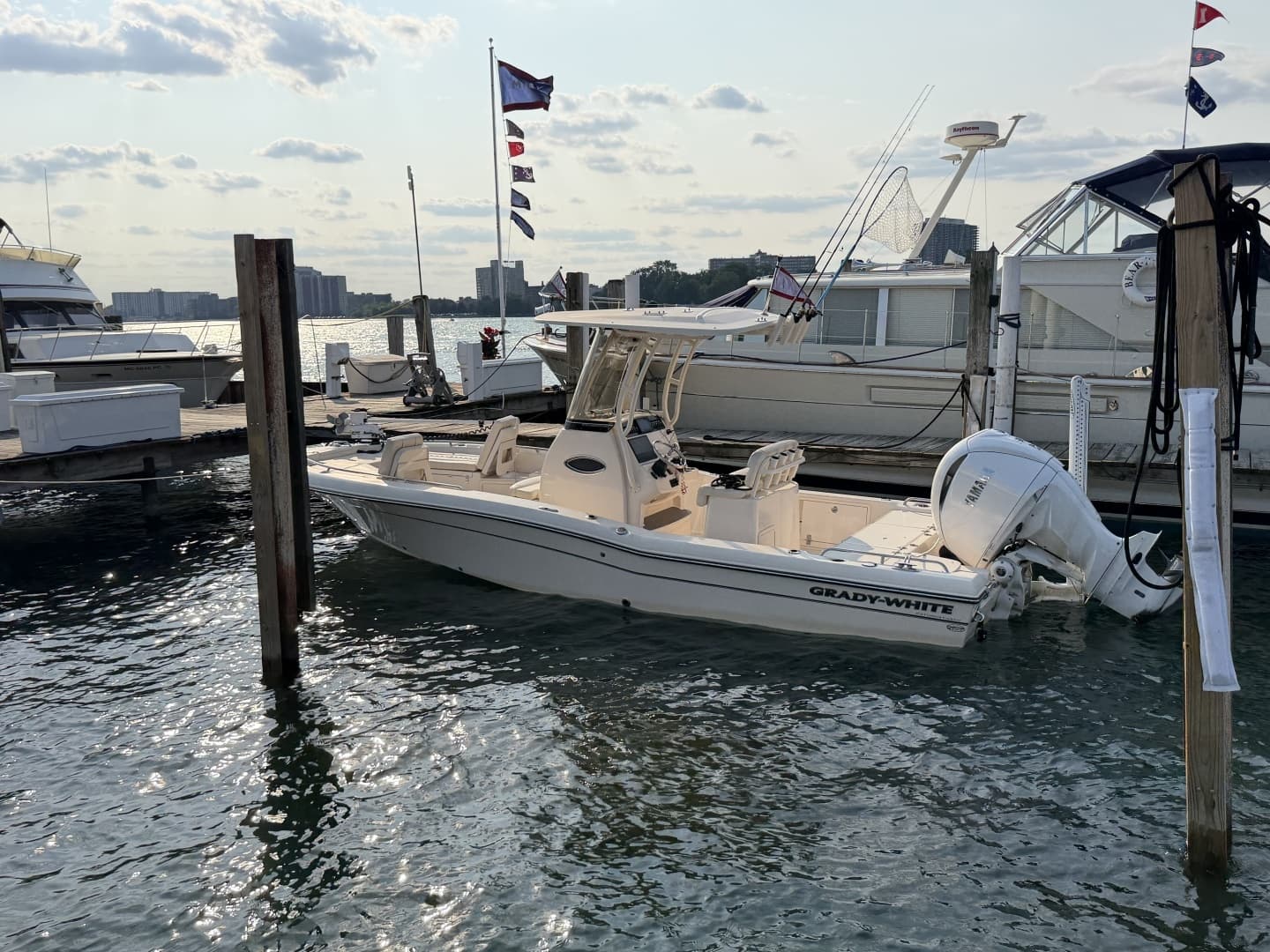 2022 Grady-White 251 Coastal Explorer