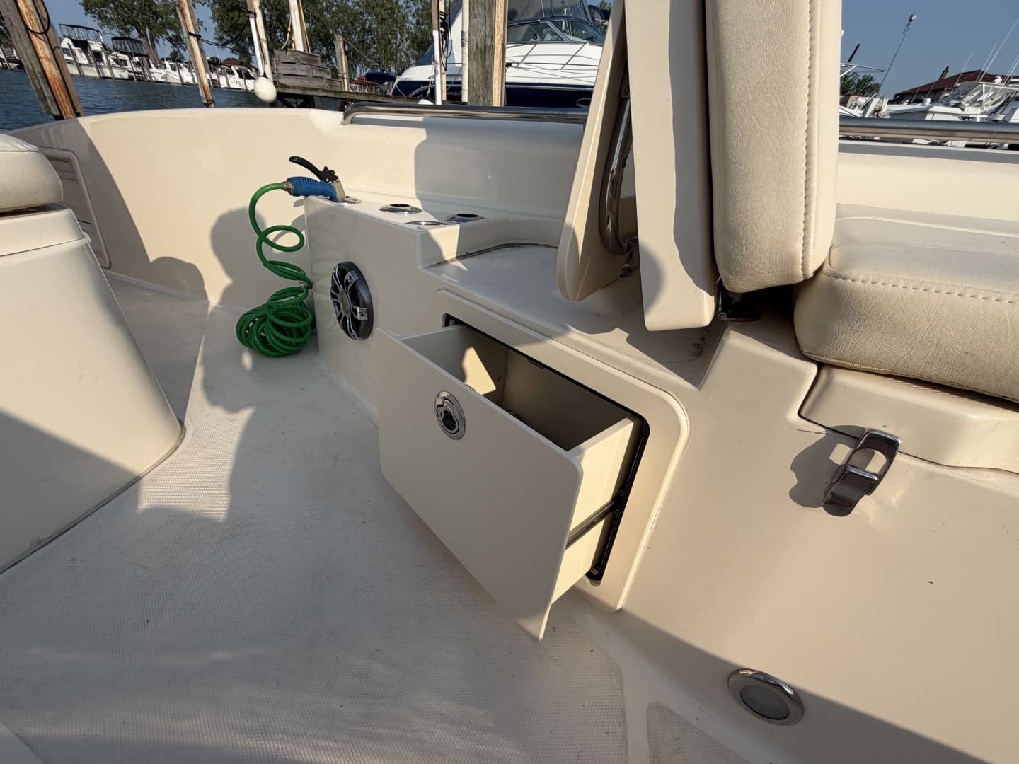 2022 Grady-White 251 Coastal Explorer