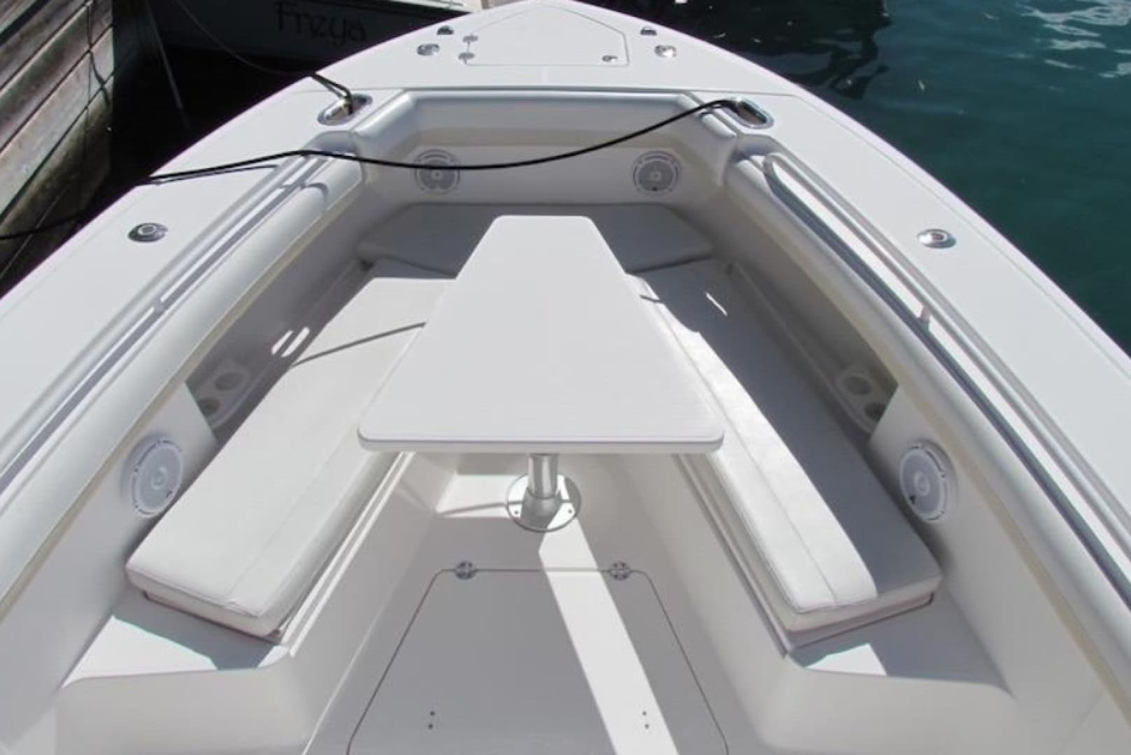 2016 Everglades 435 Center Console
