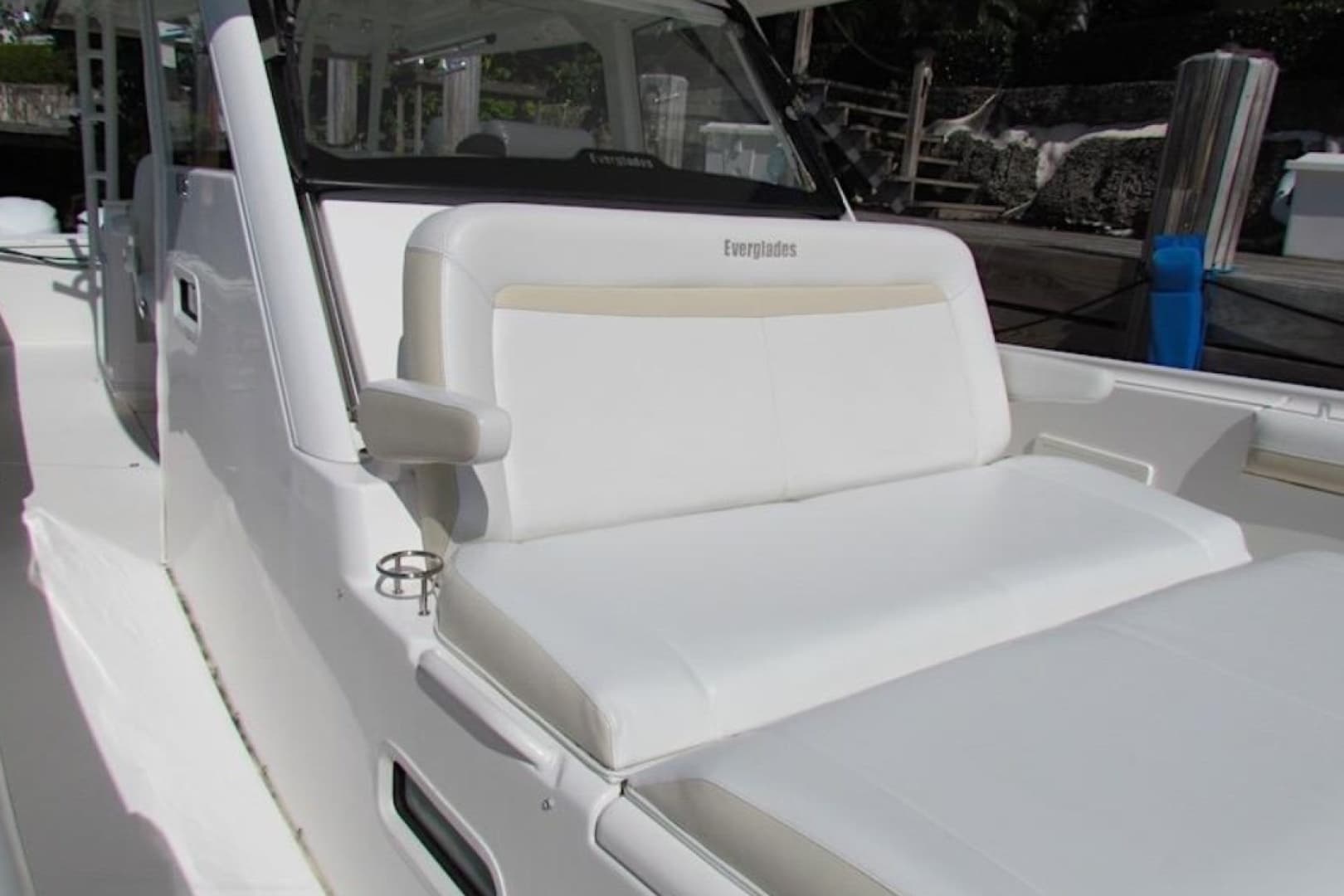 2016 Everglades 435 Center Console