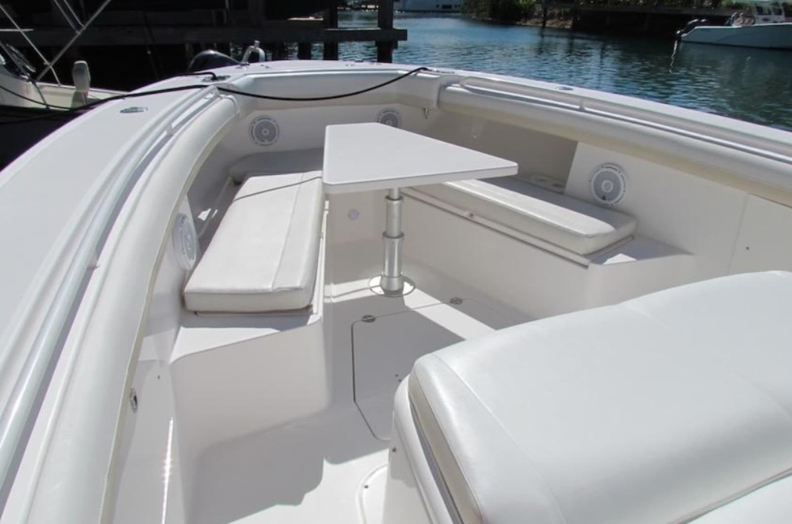 2016 Everglades 435 Center Console