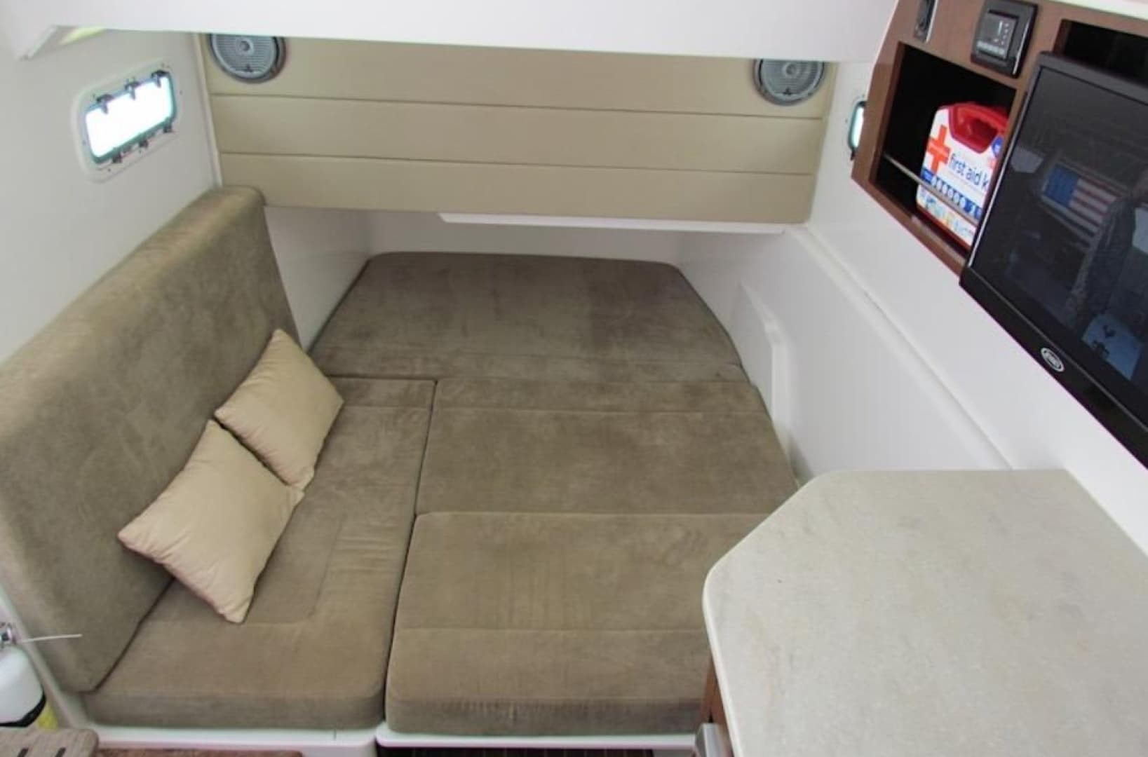 2016 Everglades 435 Center Console
