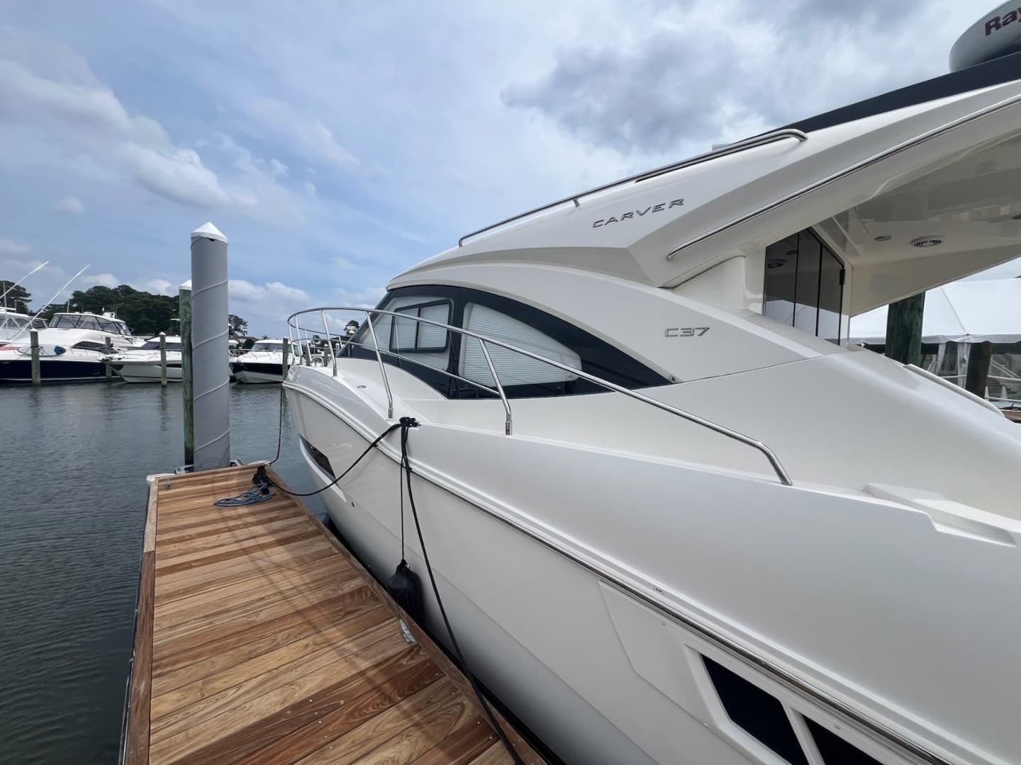 2019 Carver C37