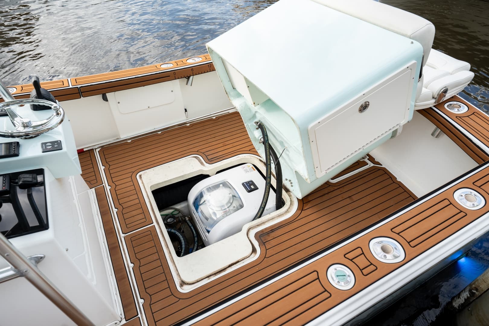 2009 Bimini 24 Center Console