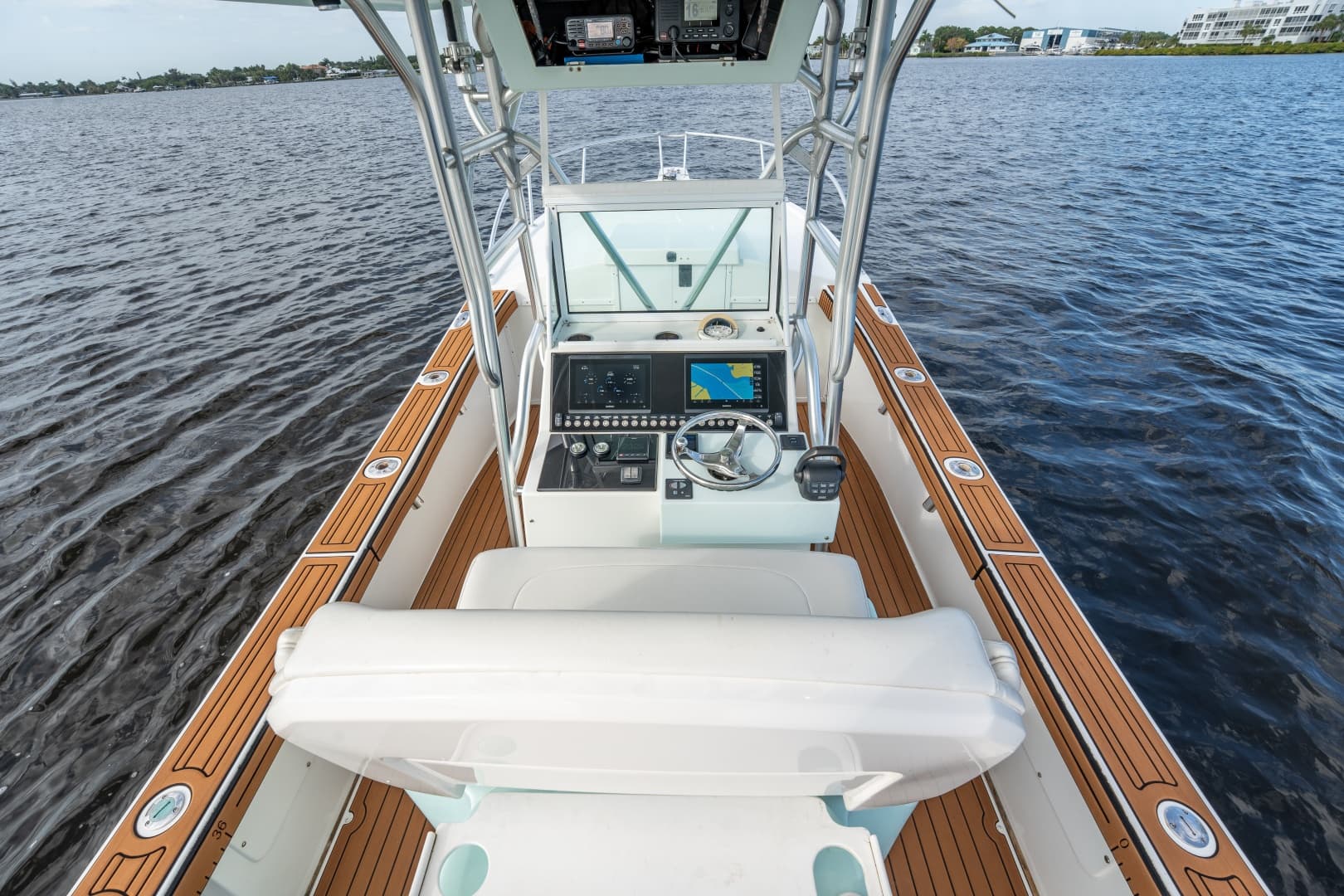 2009 Bimini 24 Center Console