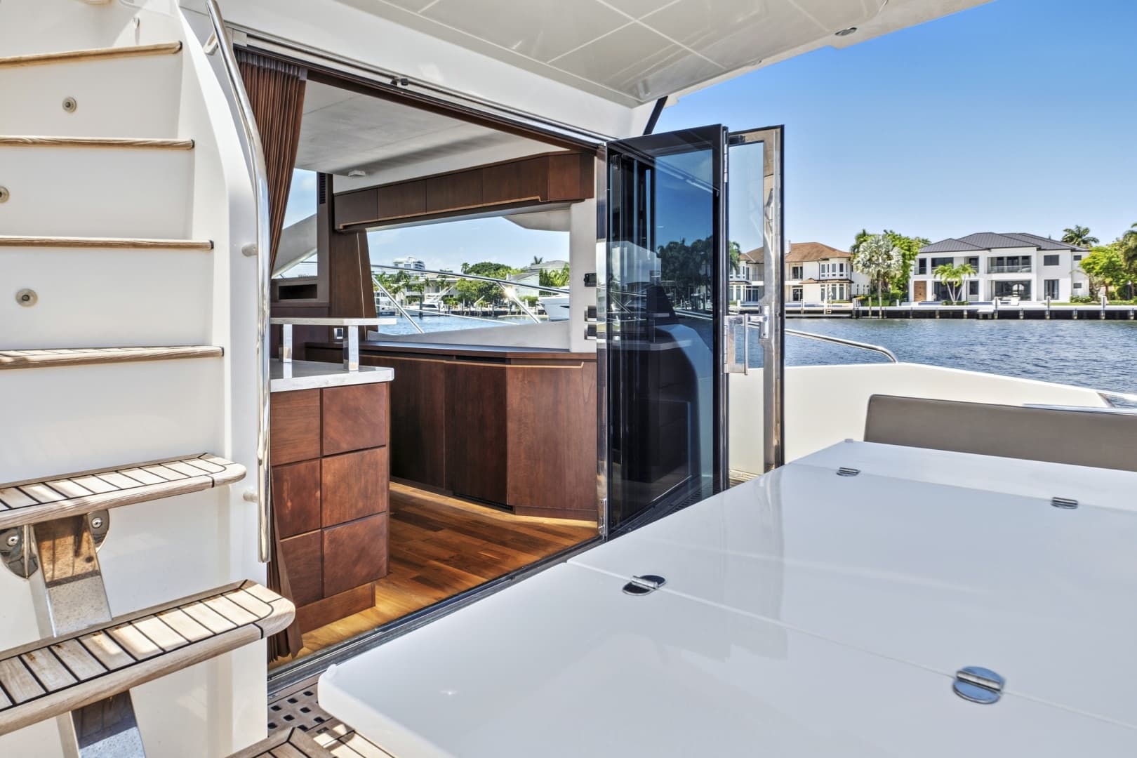2017 Galeon Sky