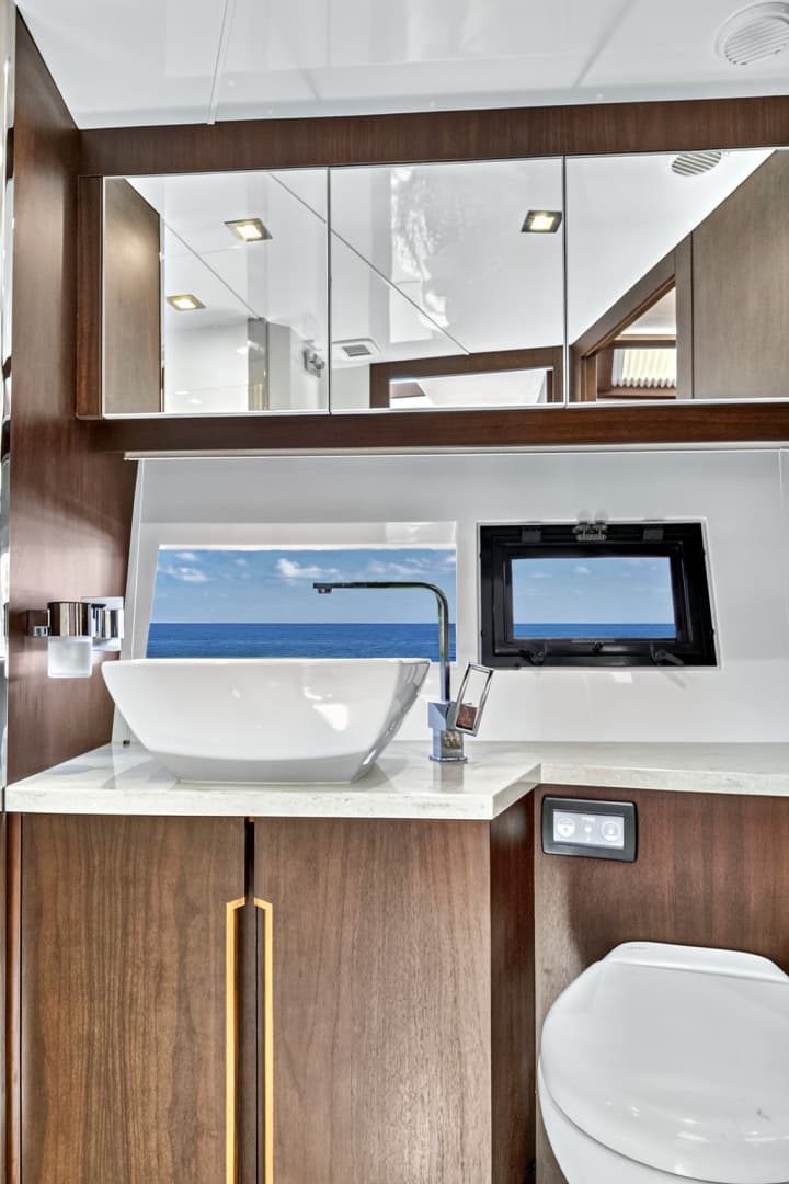 2017 Galeon Sky