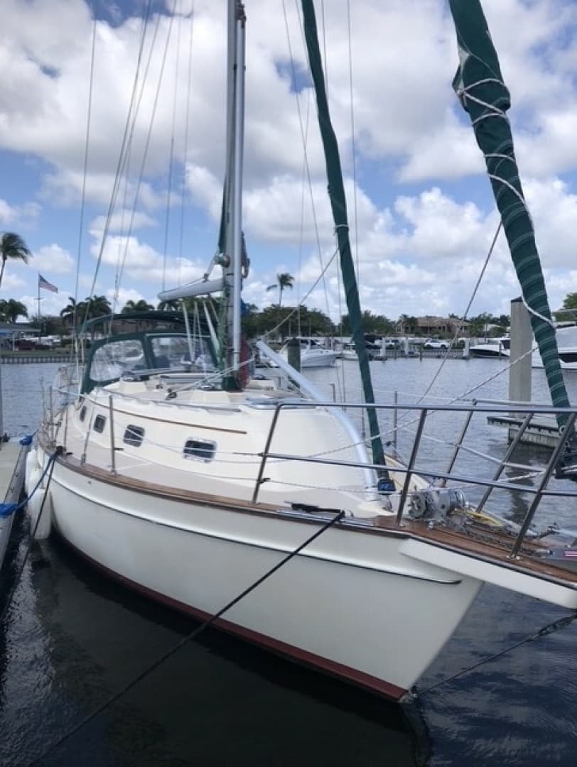 2000 Island Packet 320
